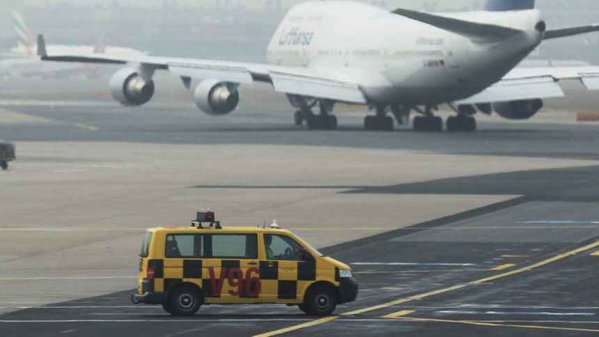 Полицията разби наркомрежа на летище "Хийтроу" в Лондон