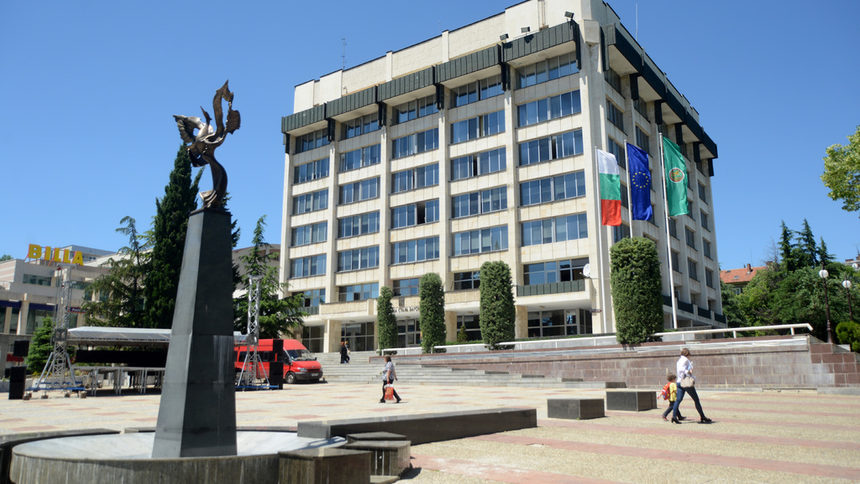 Община Стара Загора запорира сметките на Университетската болница
