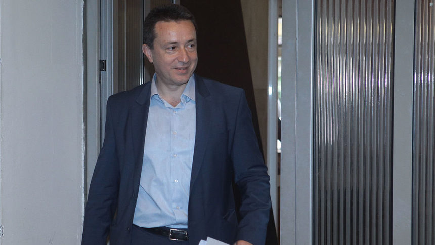 Цитат на деня: АБВ да бъде вкаран във фризера, явно издържа на студ