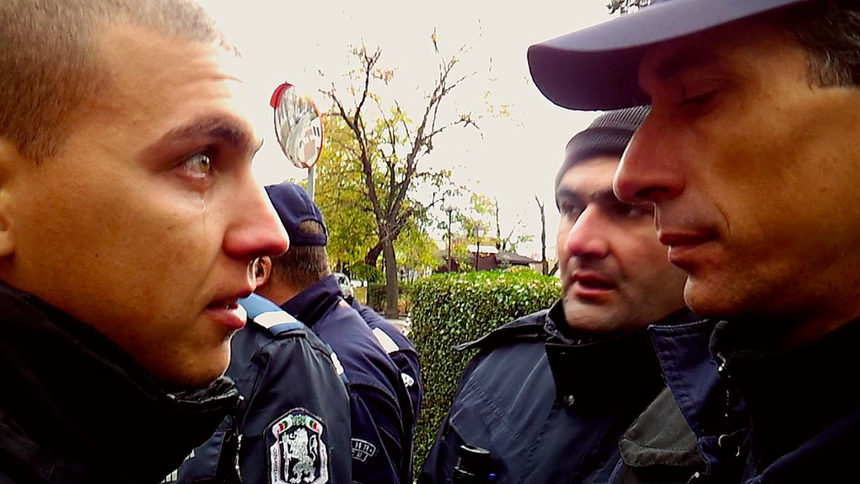 Кадър от видеото "Сълзите ми това съм аз" с Александър Кирицов от 15 ноември