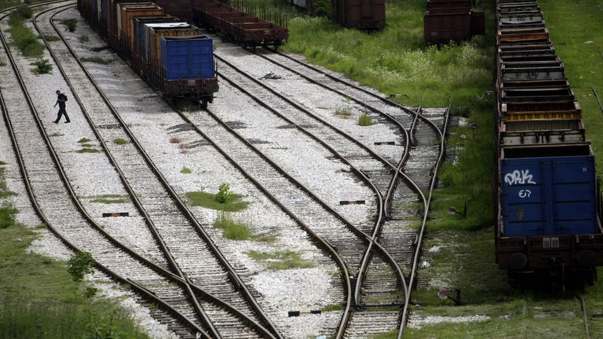Влаковете в Румъния спряха да се движат заради стачка