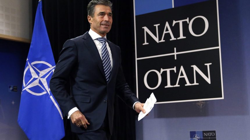 НАТО осъди прекомерната сила срещу протестиращите в Киев