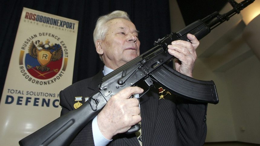 Михаил Калашников почина на 94 години