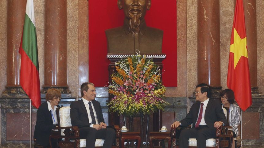 Орешарски разговаря с виетнамския президент Чъонг Тан Шанг в Ханой.