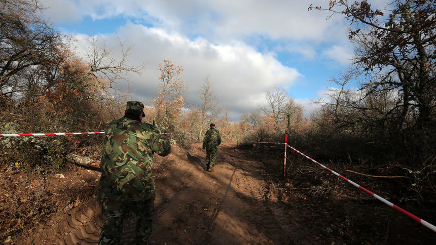 "Хюман Райтс Уоч": Български полицаи са ограбвали, били и връщали бежанци на границата