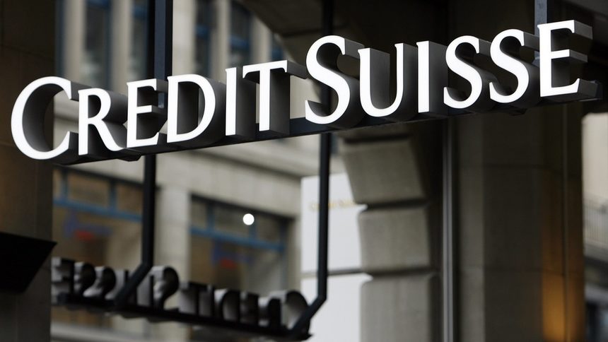 Швейцарските UBS и Credit Suisse се съгласиха да платят в САЩ глоби, тъй като са помагали на американци да укриват данъци.