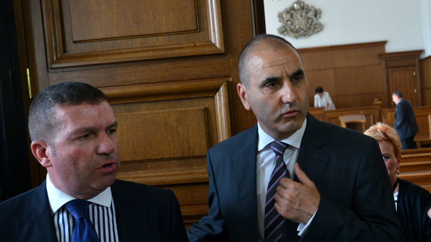 Цветанов на излизане от съдебната зала, след като в понеделник беше оправдан по друго дело срещу него - за длъжностно присвояване.