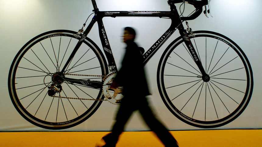 Във Франция ще се плаща на тези, които ходят на работа с велосипед