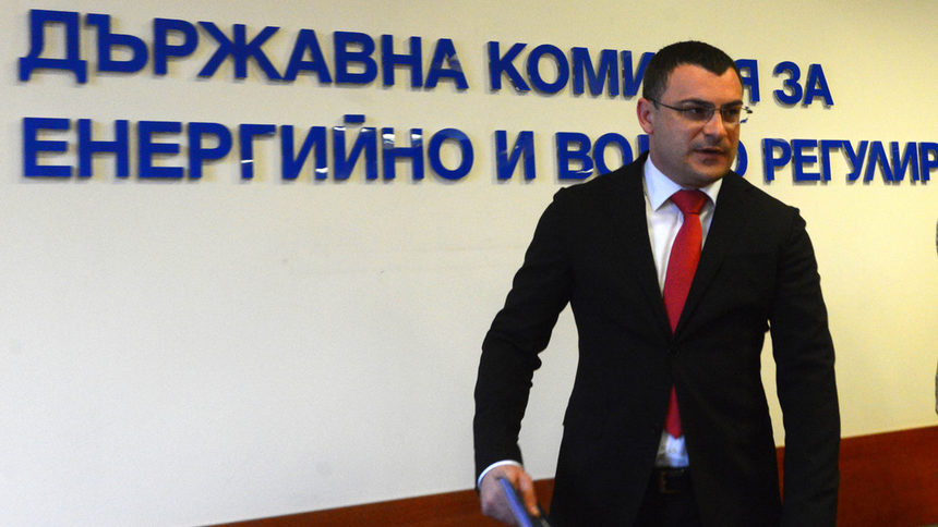 Токът ще започне да поскъпва от октомври заради разходите на НЕК