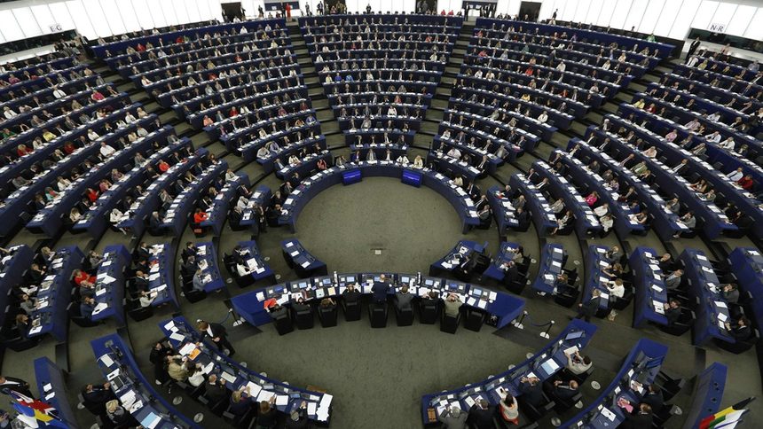 Евродепутатите се събраха на първа сесия в Страсбург