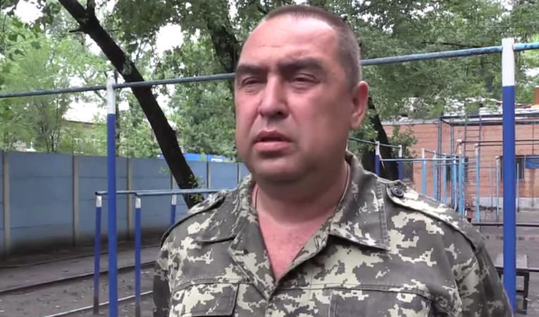 Лидерът на сепаратистите в Луганск e избягал в Русия, обяви Украйна