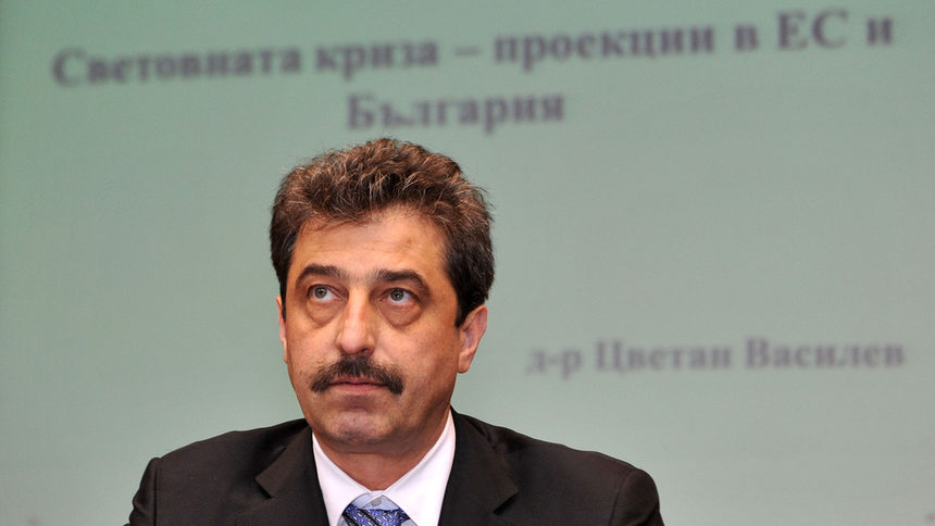 Цветан Василев вече се издирва и от Интерпол, запорирано е имуществото му (допълнена)