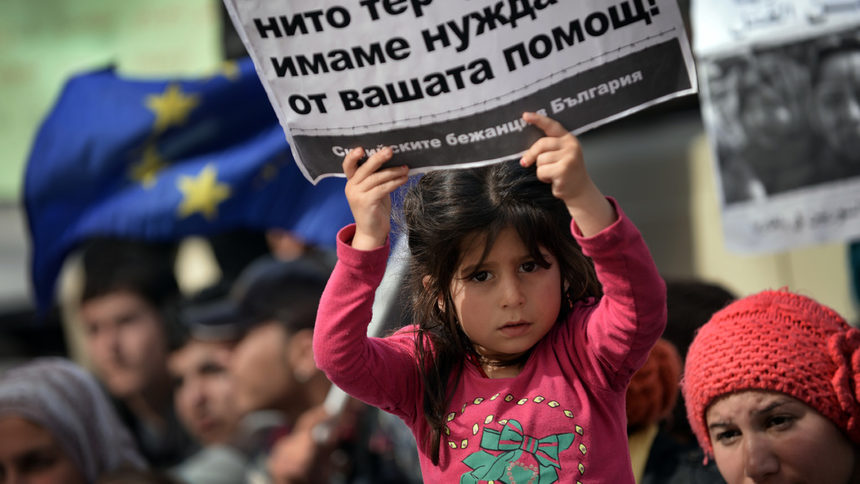 Снимката е от протест на сирийски бежанци през април.