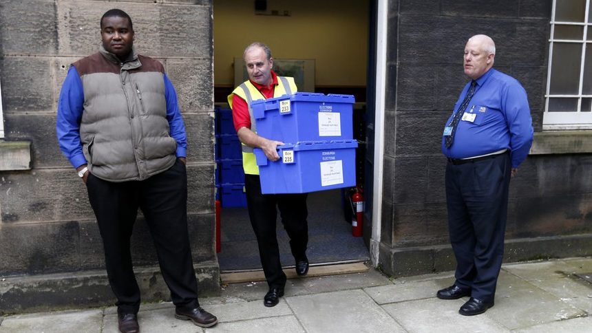 Избирателна секция в Единбург
