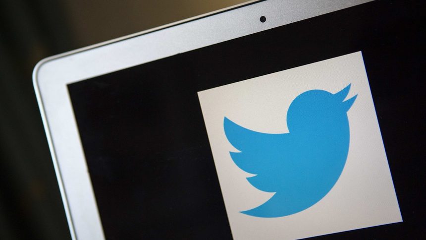 Финансовият директор на Twitter неволно публикува лично съобщение в профила си