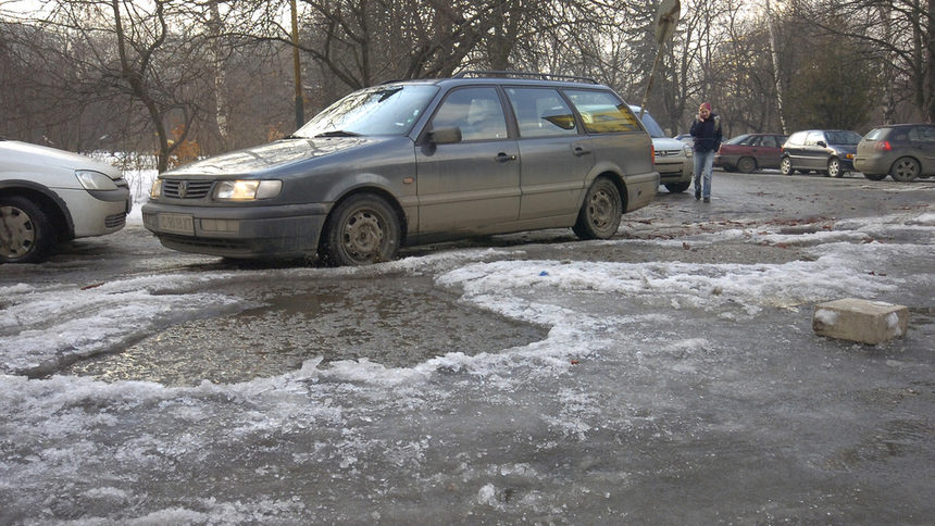Обявен е жълт код за поледици в областите Силистра, Разград и Русе