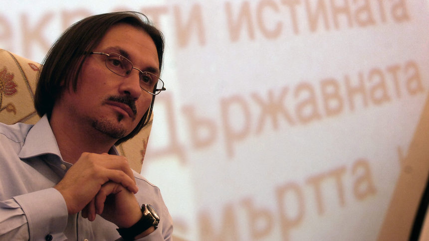 Журналистът Христо Христов на представянето на книгата си "Двойният живот на агент Пикадили" в Националната художествена галерия през 2008 г.