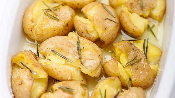 Тази проста рецепта не изисква особени умения или съставки, но картофките са ароматни и вкусни