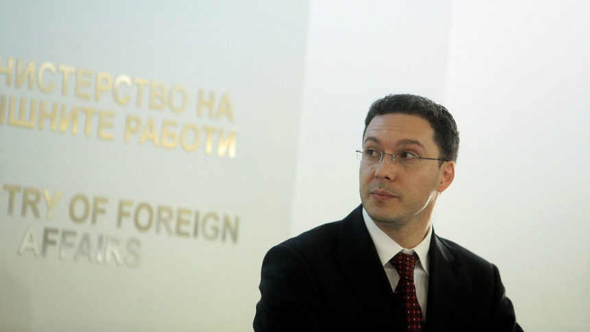 Даниел Митов