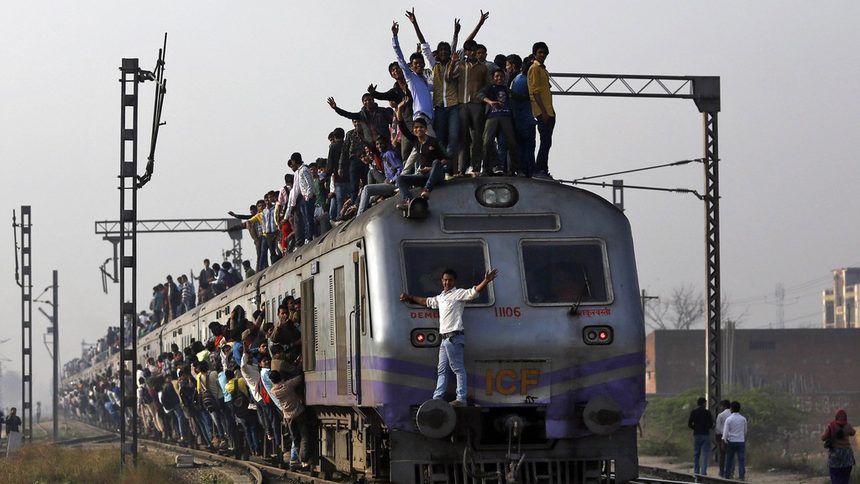 Индия ще инвестира 137 млрд. долара в железопътната си мрежа