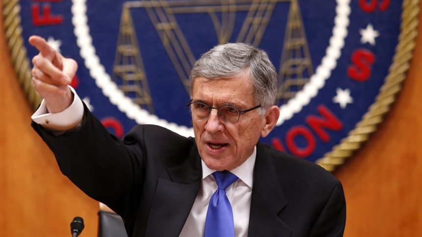 Том Уилър, председател на регулатора Federal Communications Commission (FCC).