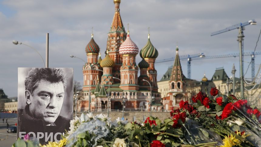 Размисли за бъдещето на Русия в една отрязана кокоша глава