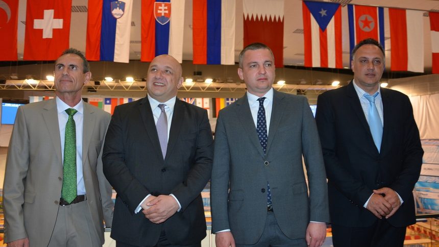 Кралев откри Световната купа във Варна с пожелания за здраве към "скептиците"