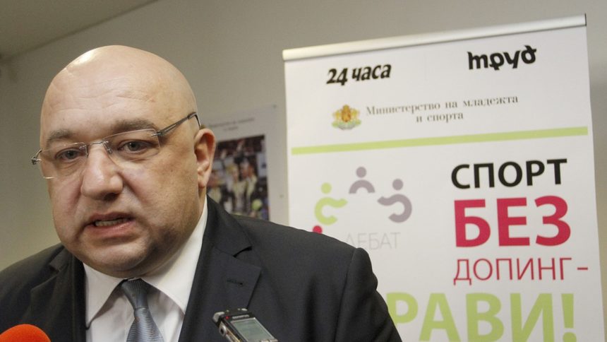 Кралев твърди, че спортните клубове и федерации плащат много нисък наем за "Арена Армеец"