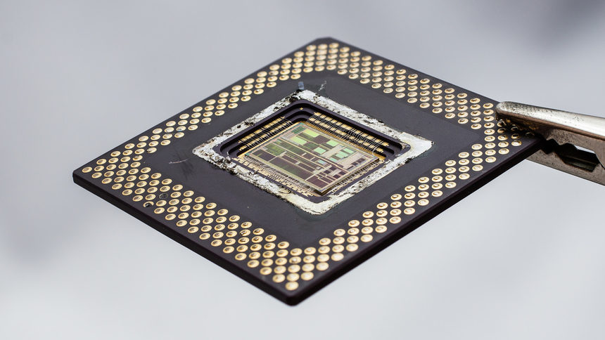 Новите процесори на AMD за лаптопи използват с 50% по-малко енергия