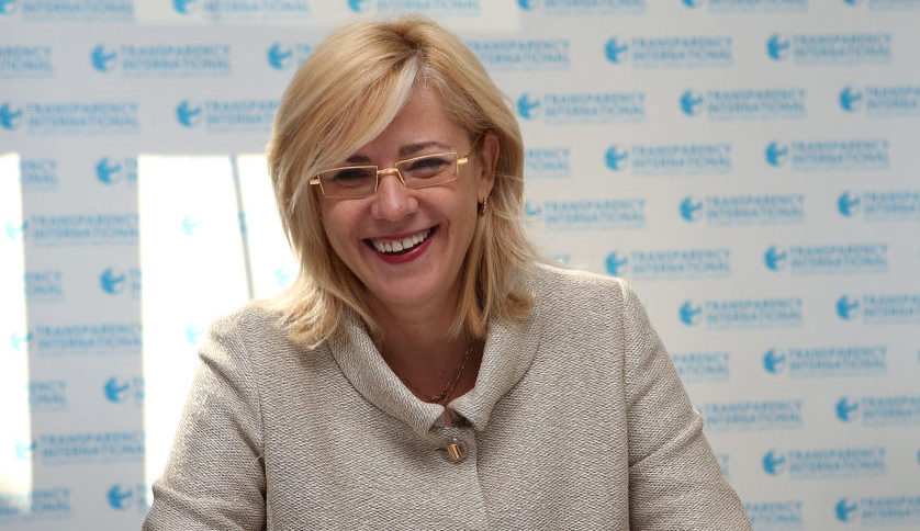 "Бих искала да поздравя България за усилията, положени през последните години, за да се подобри усвояването на европейските средства по оперативните програми. Когато встъпих в длъжност, България усвояваше около 60%, в момента се усвояват до 80.89%", заяви комисар Крецу пред Дневник.