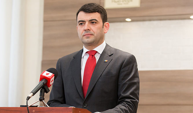 Премиерът Кирил Габурич