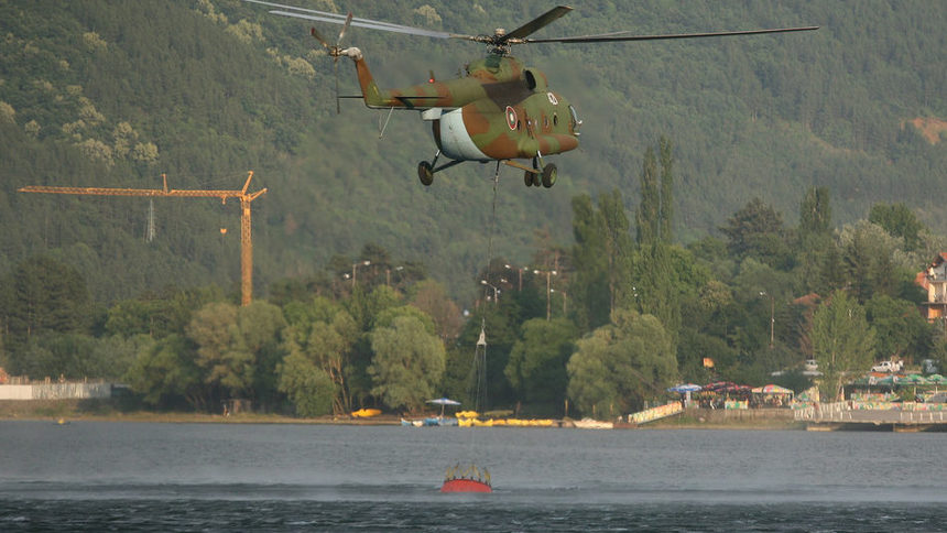 Снимката е архивна