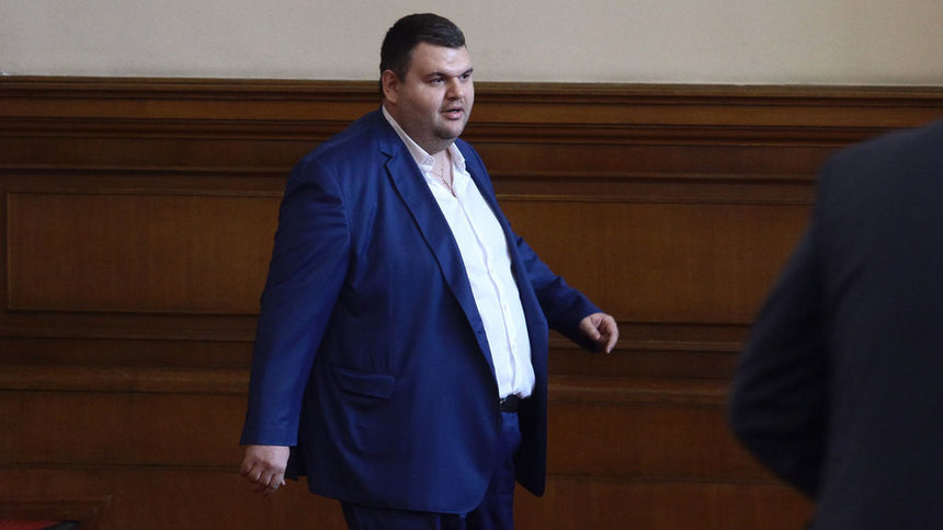 Пеевски декларира пред парламента собствеността си в няколко компании