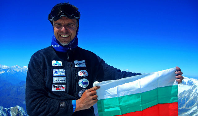България поиска от Китай хеликоптер да издирва Боян Петров