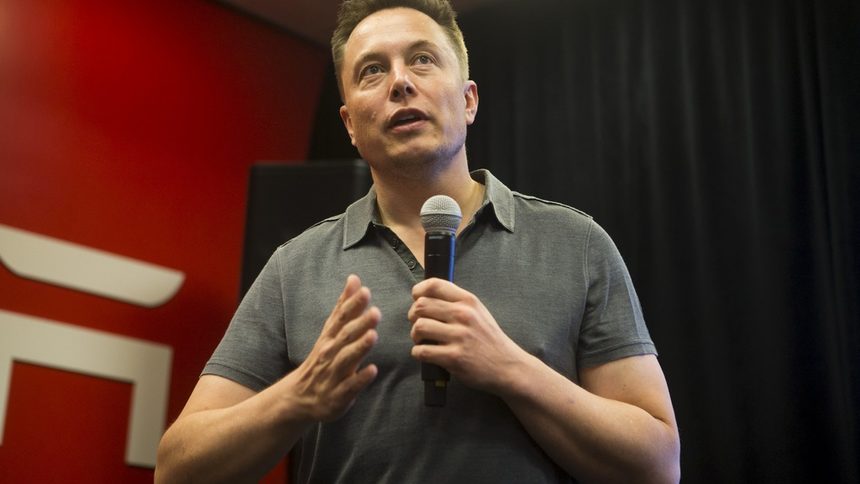 Мъск: Tesla е на три години от напълно автономни автомобили