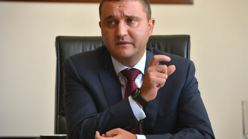 Горанов още не знае какво мисли за данък "вредни храни"
