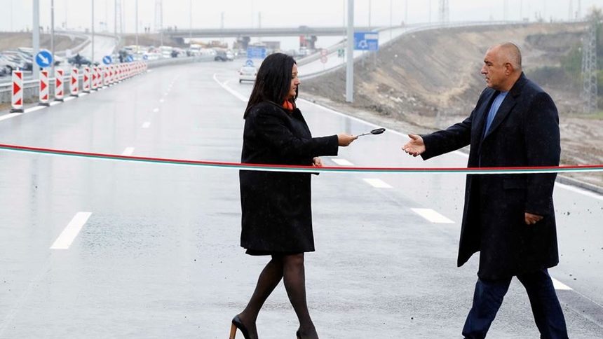 Подготовка за тържественото прерязване на лентата на ЛОТ 2 от магистрала "Струма": Дупница - Благоевград