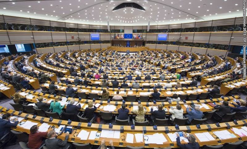 Журналисти съдят Европарламента заради непрозрачност на разходи на Илияна Йотова