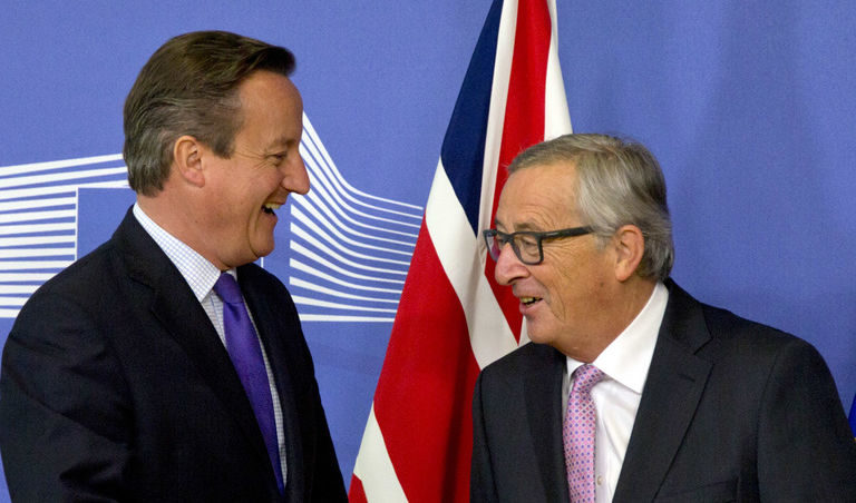 Министър-председателят на Великобритания Дейвид Камерън и председателят на Европейската комисия Жан-Клод Юнкер.
