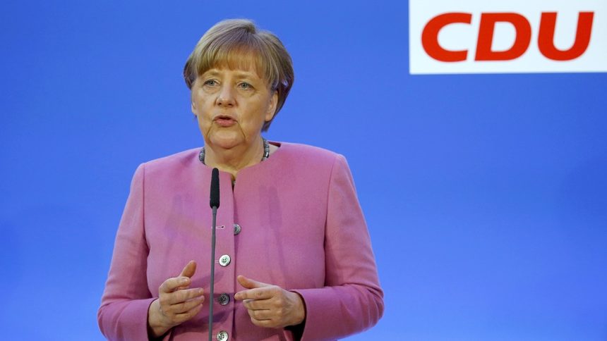 Меркел обмисля по-строги закони за мигрантите в Германия