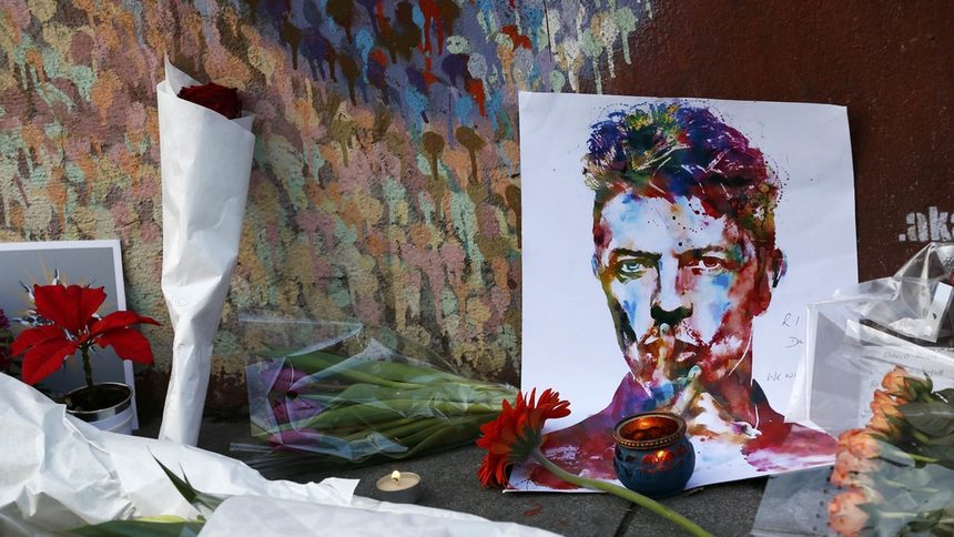 Петициите в памет на Дейвид Боуи: Да сложим лика му на банкнота, да прекръстим Марс