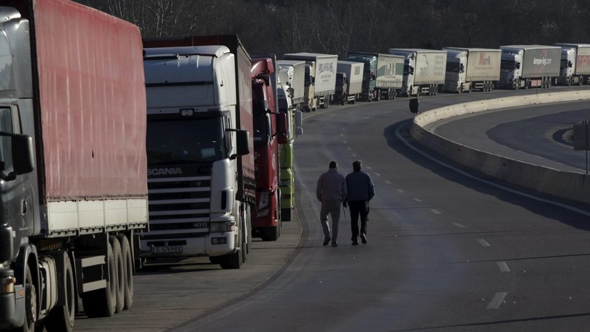 Борисов настоял пред Ципрас гръцките власти да прекратят блокадата на границата