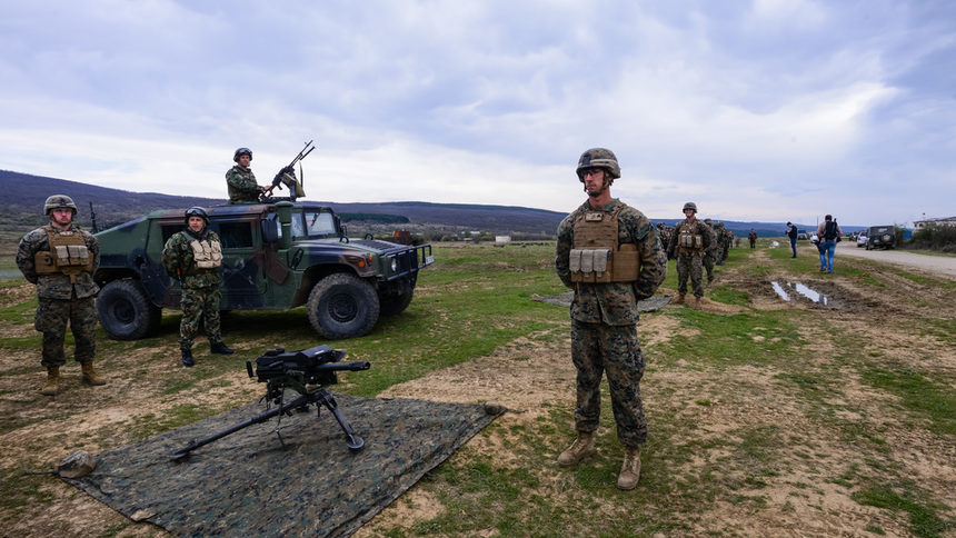 Снимката е от учение на НАТО край Ново село през април 2015 г.