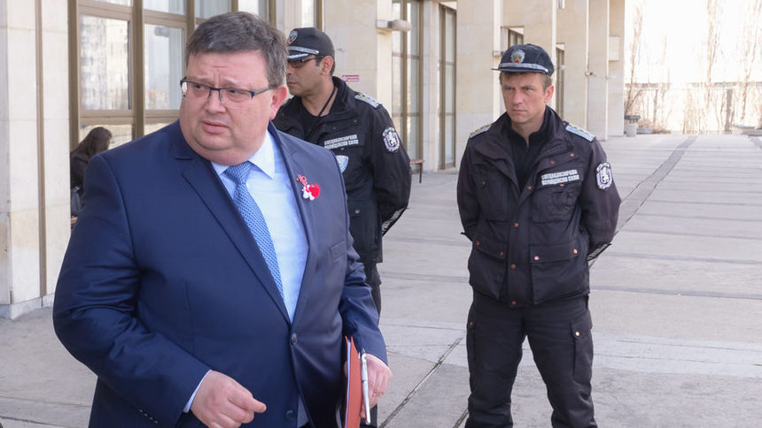 Цацаров: Има проблем със съдебно-медицинските експертизи в България