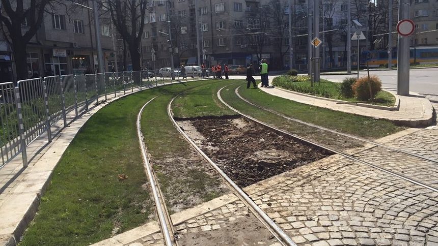 Още 12 шофьори ще бъдат глобени, защото са минали през "зелените" трамвайни релси