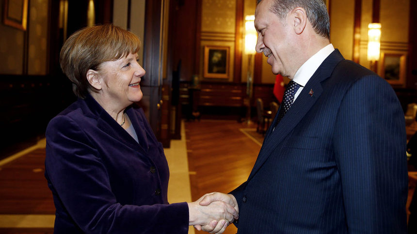 Германският канцлер Ангела Меркел и турският президент Реджеп Таийп Ердоган по време на посещение на Меркел в Анкара.