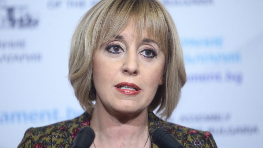 Манолова: И новата клауза в договорите на "Енерго-Про" не защитава потребителите