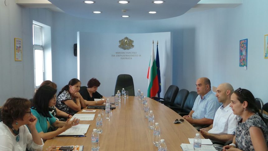 Просветният министър Меглена Кунева заяви, че е важно да се мотивират учителите в ИТ образованието.
