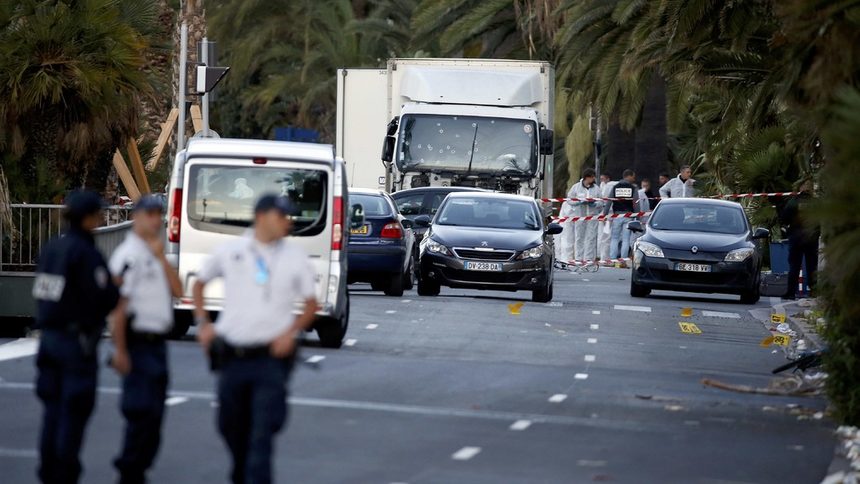Външното министерство: Няма данни за загинали българи в Ница, един е ранен