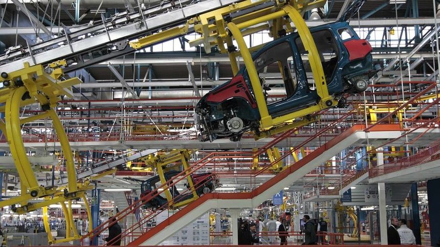 Продажбите на нови коли в ЕС за полугодието бележат 9.4% ръст